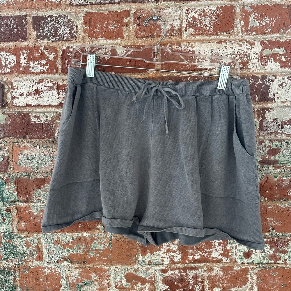 Jessica Gray Women's Pajama Shorts & Long Sleeve Set